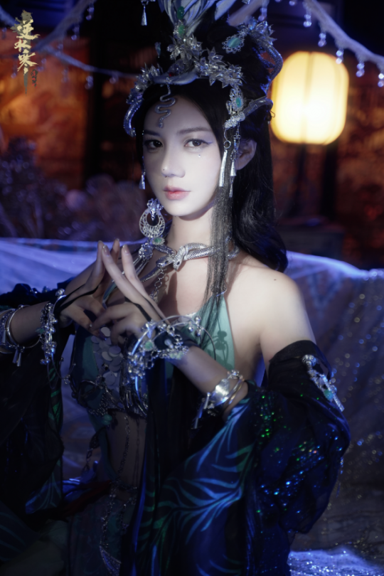蛇系COS天花板有多绝？逆水寒玩家齐齐要求被“盘”(图5)