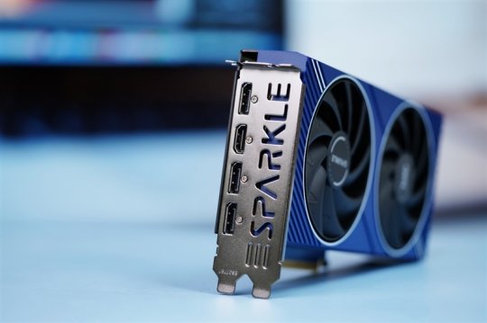 撼与Intel Arc A750 Orc OC评测：性能媲美RTX 3060的优质显卡(图6)