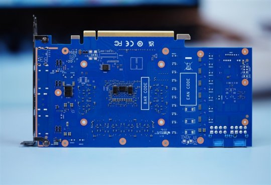 撼与Intel Arc A750 Orc OC评测：性能媲美RTX 3060的优质显卡(图10)