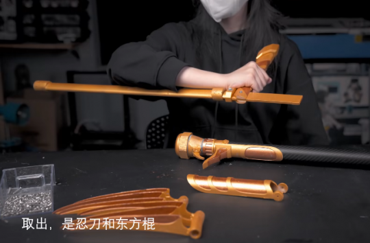 今夕是何年 硬核小姐姐手搓《全职高手》千机伞登热搜(图11)